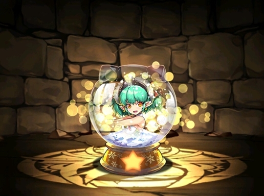 聖夜の聖装斧姫・ミリーのスノードーム